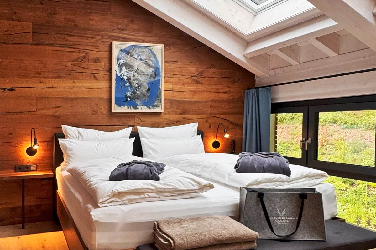 Allgaeuer Bergwald Chalets Innen Schlafen Ambiente Elegant Hochwertig Ausblick