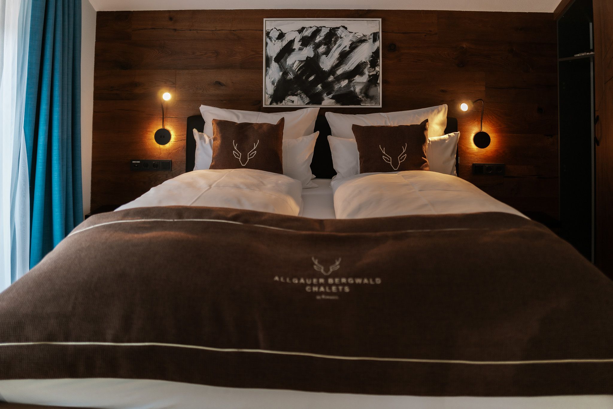 Chalet inside double bed